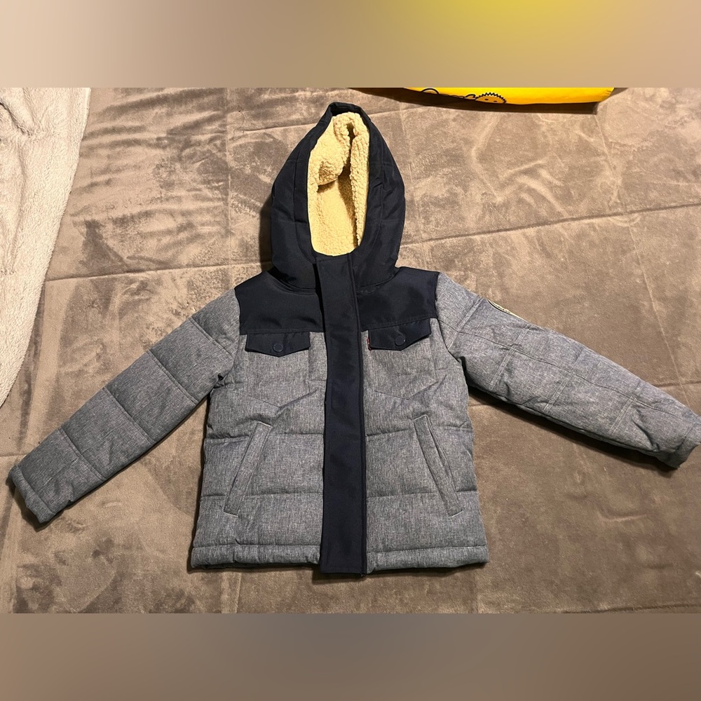 Boys Levi jackets size 5/6 brand new!!